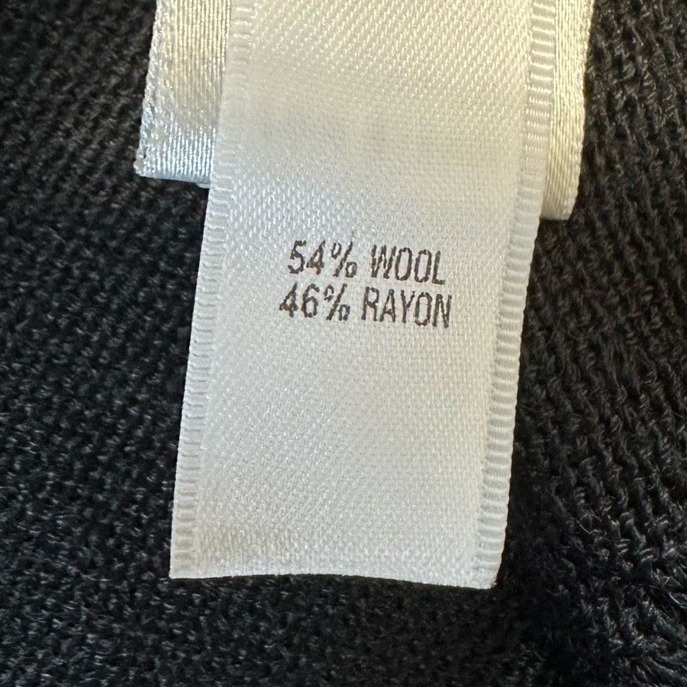 St. John Yellow Label Black Knit Sweater 3/4 Sleeve Sz P or 2 - Picture 5 of 10